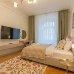 Muresenilor 9 Boutique - Old Town Braşov