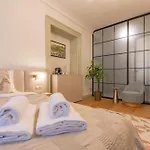 Muresenilor 9 Boutique - Old Town Braşov