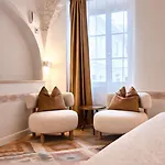 Muresenilor 9 Boutique - Old Town Aparthotel