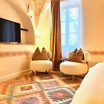 Muresenilor 9 Boutique - Old Town Aparthotel 3*