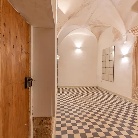Hotel apartamentowy Muresenilor 9 Boutique - Old Town Braszów