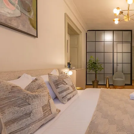 Muresenilor 9 Boutique - Old Town 3* Braszów