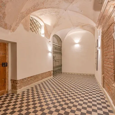 Muresenilor 9 Boutique - Old Town Aparthotel 3*