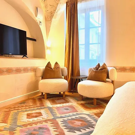 Muresenilor 9 Boutique - Old Town Hotel apartamentowy 3*