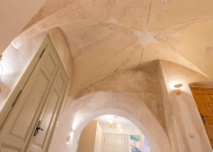 Muresenilor 9 Boutique - Old Town Aparthotel Brasov