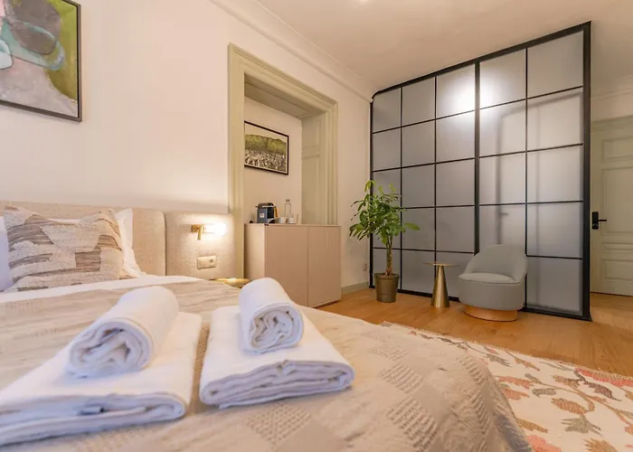 Muresenilor 9 Boutique - Old Town Brasov