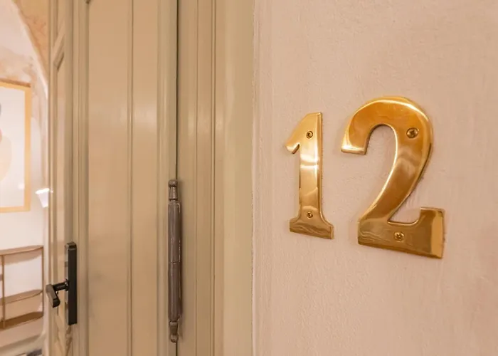 Muresenilor 9 Boutique - Old Town Brașov