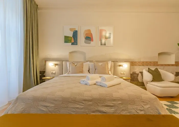 Muresenilor 9 Boutique - Old Town Brasov